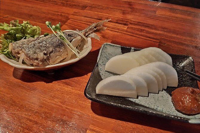 All-inclusive Hiroshima Nighttime Food and Cultural Immersion - Standing bars and casual conversations: the real cultural payoff
