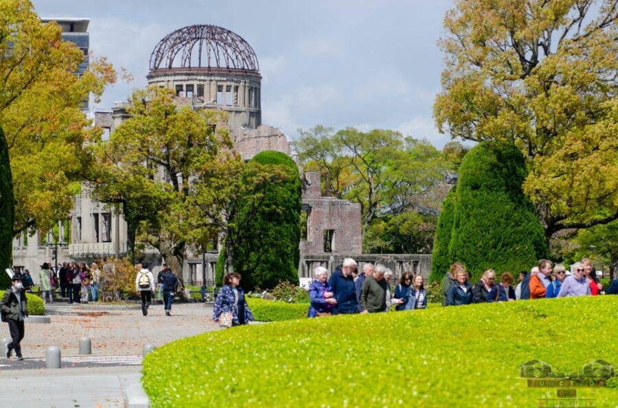 Amazing Hiroshima: Private City Tour with a Local Guide - The Hiroshima city loop: Hondōri, Hiroshima Castle, and Shukkei-en