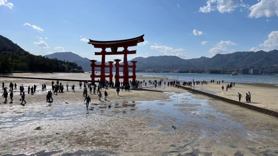 Amazing Hiroshima: Private City Tour with a Local Guide - Guide style, group size, and what to request up front