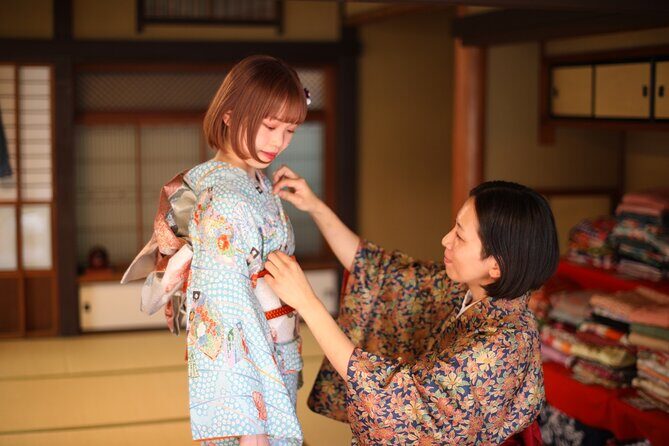 Cultural Activities :Kimono, tea ceremony, Calligraphy and Amulet - Tea ceremony in 30 minutes: matcha, manners, and a slower rhythm