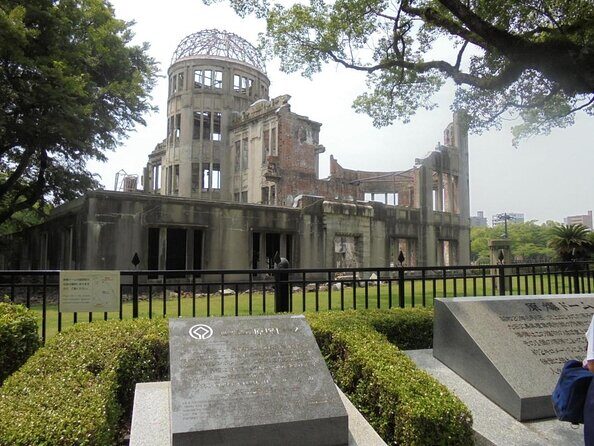 Highlight of Hiroshima with Licensed Guide (6h) - Hiroshima Castle for orientation, with a viewpoint mindset