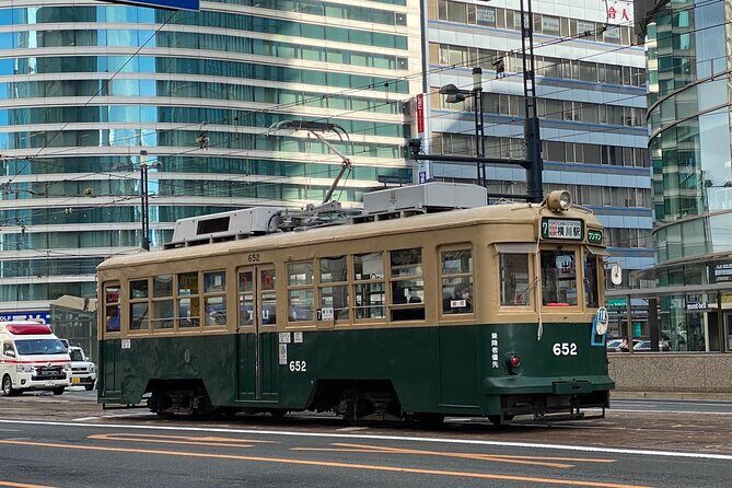 Highlight of Hiroshima with Licensed Guide (6h) - Public transportation that keeps the day on track (and when taxi makes sense)
