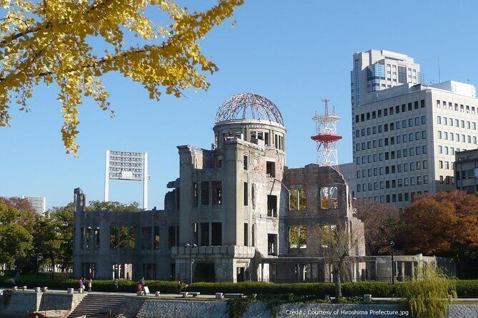 Hiroshima and Miyajima 1 Day Bus Tour - Hiroshima-style okonomiyaki lunch: real food break, not a chore