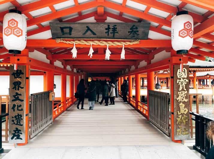 Hiroshima and Miyajima Day Trip from Osaka - Hiroshima Peace Memorial Museum: context after the Dome