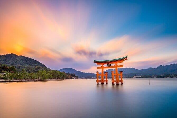 Hiroshima and Miyajima Day Trip with Itsukushima Shrine & Ferry - Timing, group size, and why being on time pays off