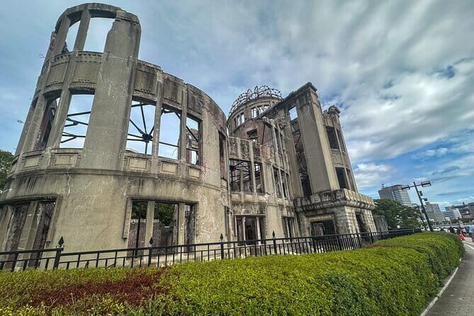 Hiroshima and Miyajima Day Trip with Itsukushima Shrine & Ferry - Miyajima island streets, deer, and how to use your free time