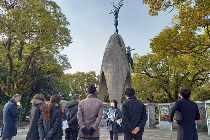 Hiroshima/Guided Virtual Tour of Peace Park/PEACE PARK TOUR VR - Stop 5: River of Hope and leaving a message