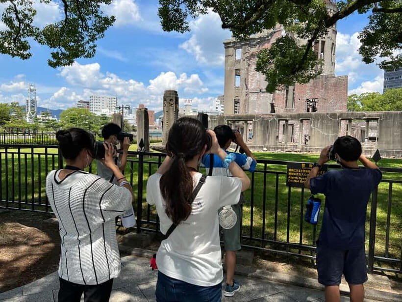 Hiroshima：Guided Virtual Tour/PEACE PARK TOUR VR - Rain plans, luggage reality, and time rules