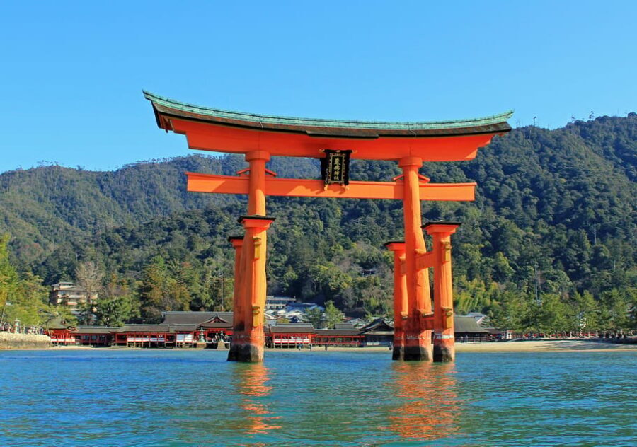 Hiroshima: Hiroshima and Miyajima UNESCO Sites 1-Day Tour - Hiroshima Peace Memorial Park: the monuments that tell a human story