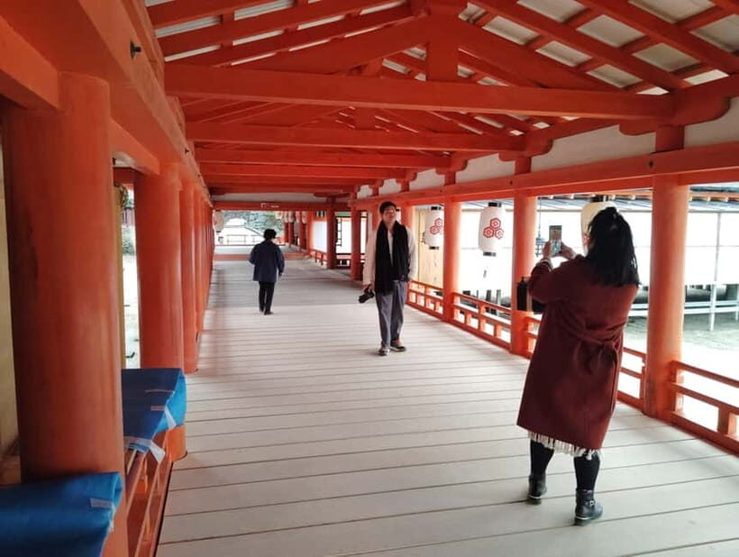Hiroshima: Hiroshima Highlights Guided Tour - Hiroshima Peace Memorial Museum: What the Exhibits Help You Understand