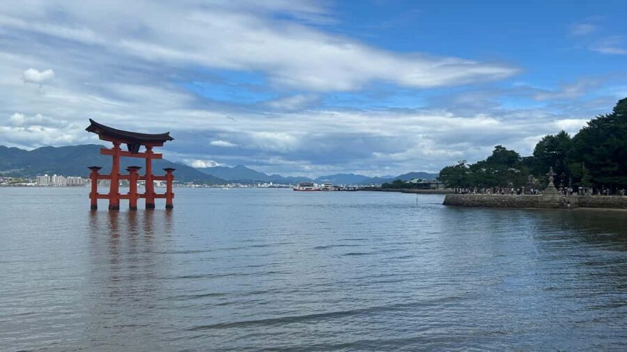 Hiroshima & Miyajima 6.5h Guided Tour – Dome, Park & Shrine - Train and Ferry to Miyajima: The Best Part Is the Shift