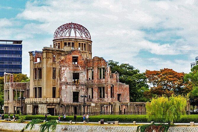 Hiroshima Peace Memorial Park & Hiroshima Castle: A Scenic Walk - How the 3-hour flow works (and why it feels manageable)