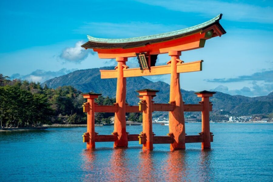 Hiroshima to Miyajima: Private Custom Tour with Ferry Ride - Itsukushima Shrine and the Floating Torii Gate Moment