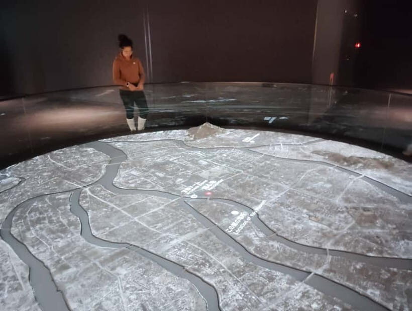 Hiroshima: Tour of Atomic Bomb Dome & Peace Memorial Museum - Walk, sit, reflect: what the pacing feels like