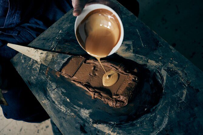 Hiroshima:Private lacquer workshop experience tour(gift included) - The artist behind the bench: Naoya Takayama and his roiro touch