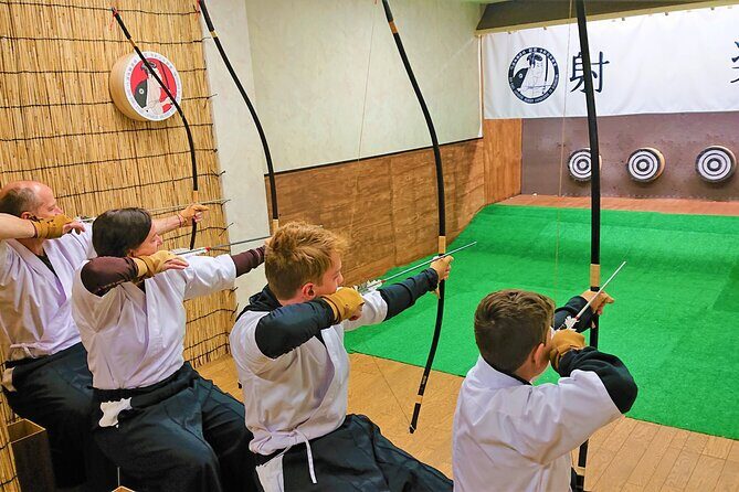 Japanesel Archery Experience HIROSHIMA CASTLE SHARAKU - Equipment, Guides, and How Translation Works When English Isn’t Perfect