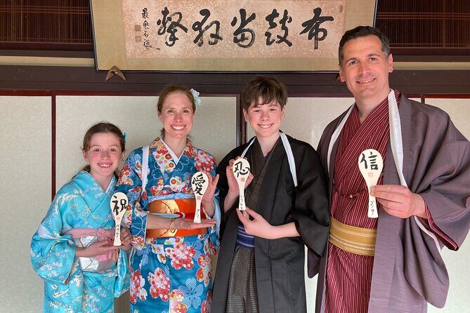 Kimono and Calligraphy Experience in Miyajima - The timing: a 1-hour session that doesn’t drag