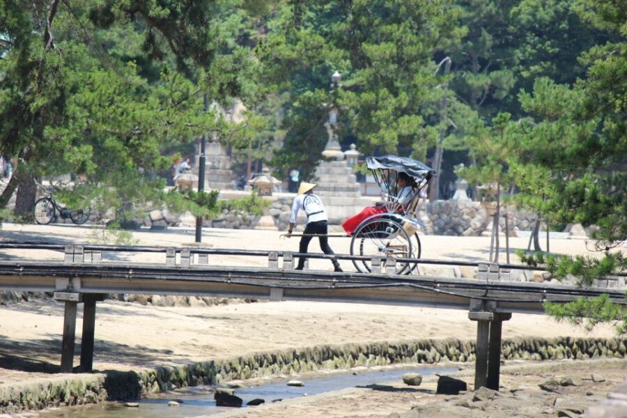 Miyajima: Private Rickshaw Tour to Itsukushima Shrine - Miyajima by Rickshaw: why this beats walking (most days)