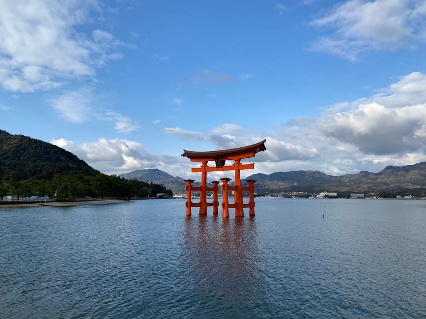 Private Hiroshima and Miyajima Tour with Licensed Guide - Price and Value: What $251 Gets You